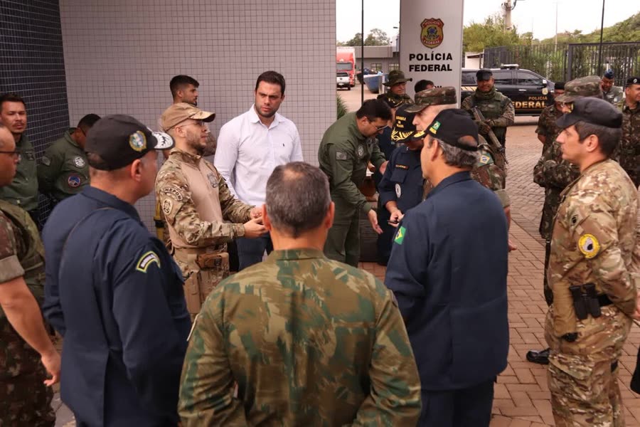PF prende funcionários terceirizados por tráfico de cocaína na área restrita