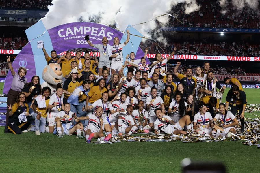 São Paulo empata com Corinthians e é campeão brasileiro feminino