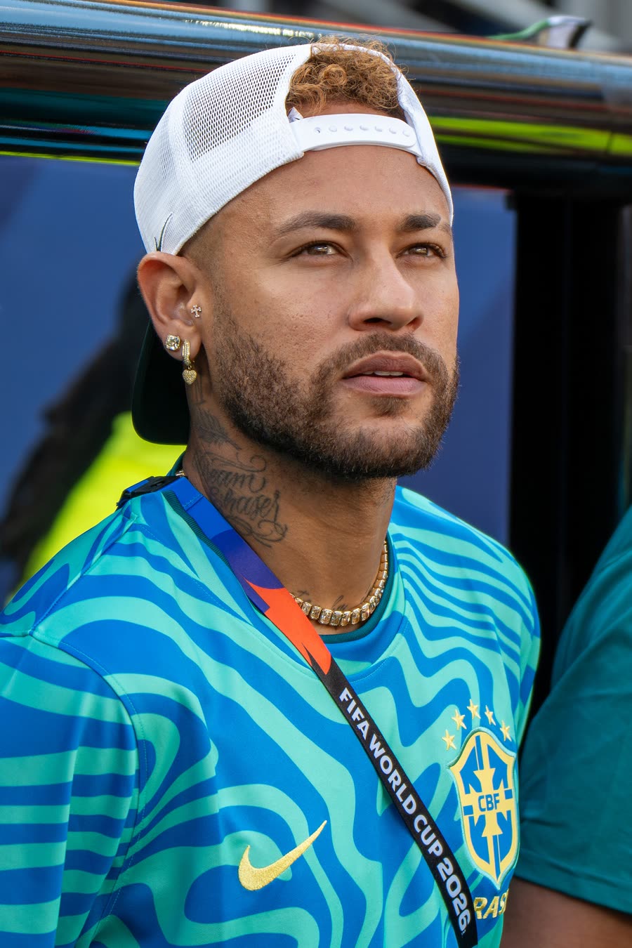 Neymar volta com dois gols; Savarino faz hat-trick e Diniz é demitido