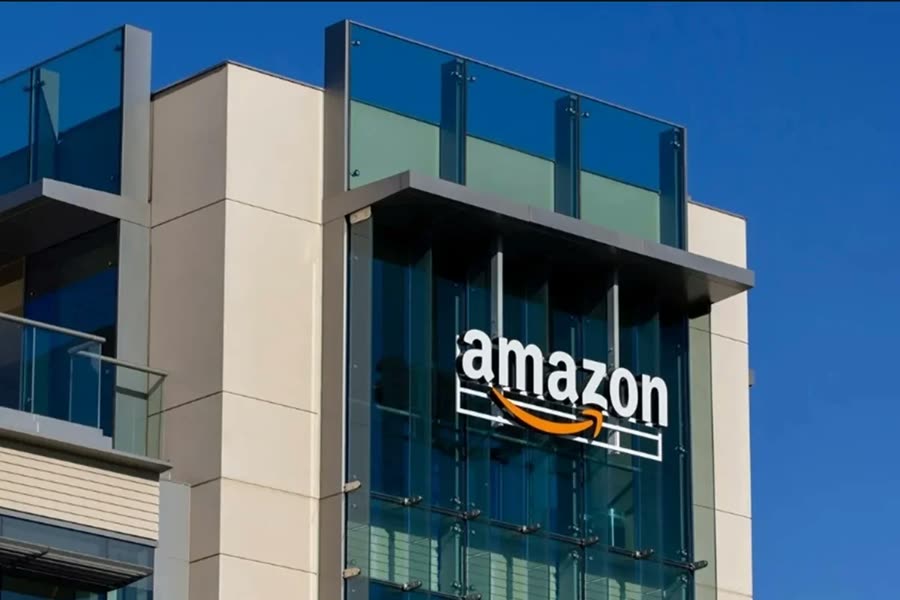 Justiça proíbe Amazon de manter funcionários em pé por até 12 horas no DF