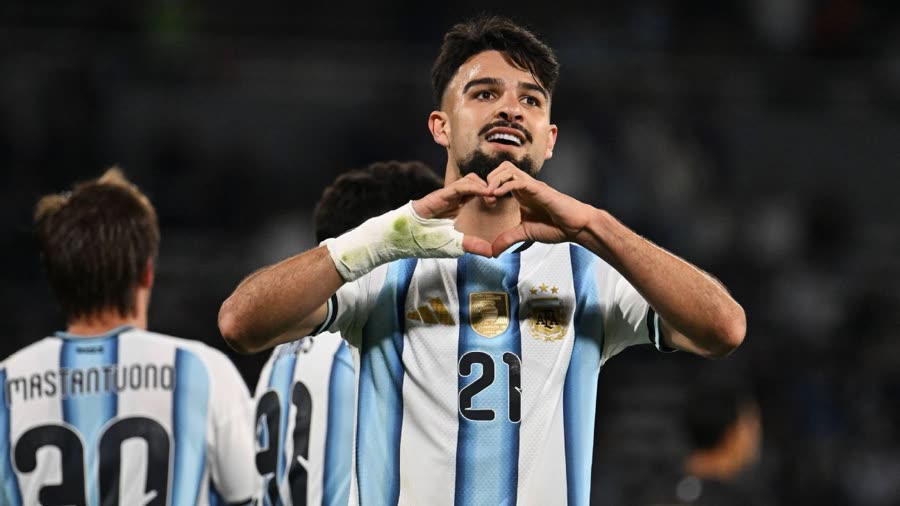 Sem Messi, Argentina goleia Bolívia com primeiro gol de Flaco López